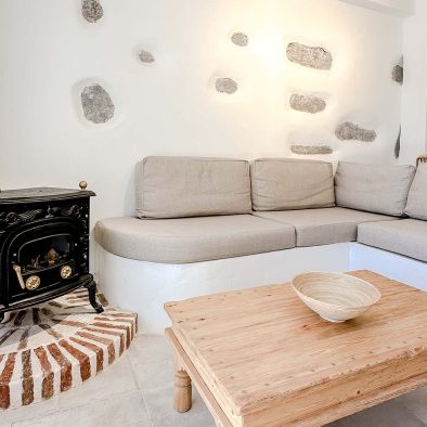Living room opening onto the private terrace in Guesthouse 2