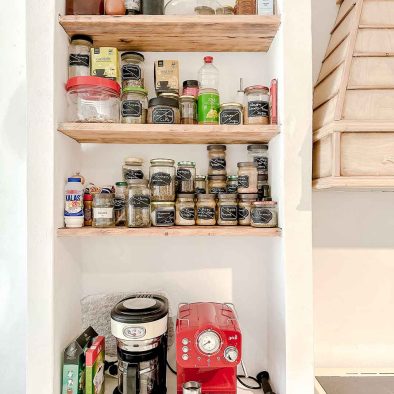 Fully equipped kitchen with herbs and spices in Guesthouse 2